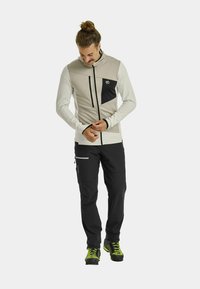 Unausgewählt, white chalk