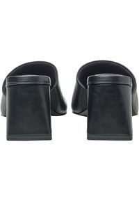 NEWD. Ciabattine con tacco - black