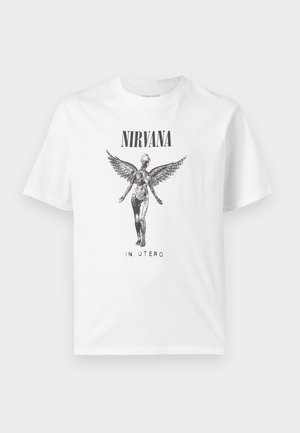 Valge T-särk musta trükiga, millel on anatoomiline ingli kuju, "NIRVANA" figuuri kohal ja "IN UTERO" tekst figuuri all esiküljel.