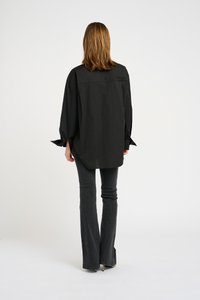 Gestuz NOELLE SHIRT - Pogājama blūze - black