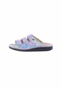 Slip-on sandal with three fabric straps, featuring a pastel watercolor pattern, a smooth leather footbed, and a black rubber sole.