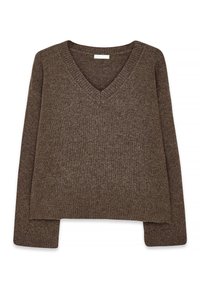 - Sweter