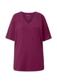 Unselected, dark berry