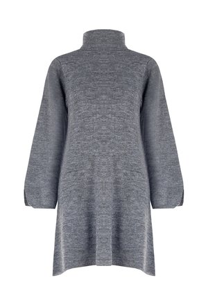Abito a maglia grigia con collo alto e maniche lunghe, dalla forma leggermente svasata e con orli a costine. Realizzato in un tessuto morbido di peso medio.