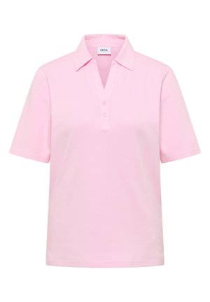Lichtroze polo met korte mouwen, een kraag en twee knopen aan de voorzijde, met het label "Cecil."