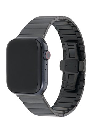 Montre intelligente noire avec un écran tactile carré, un bracelet en acier inoxydable à maillons, un bouton latéral avec une accent rouge et une finition polie.