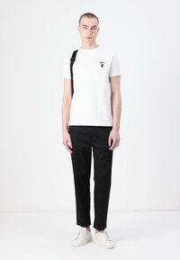 KARL LAGERFELD CREW NECK - Triko s potiskem - white