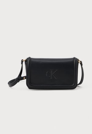 BOLD FLAP CROSSBODY - Bandolera - black
