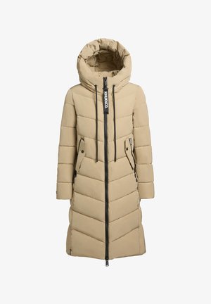 Beige gevoerde jas met capuchon, voorzien van een ritssluiting aan de voorkant, zijzakken en zwarte accenten. Gequilt textuur in een middellange uitvoering.