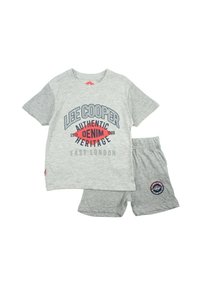 T-shirt gris en coton à manches courtes avec un graphique "Lee Cooper" bleu et rouge et un short assorti, avec un logo brodé sur le côté.