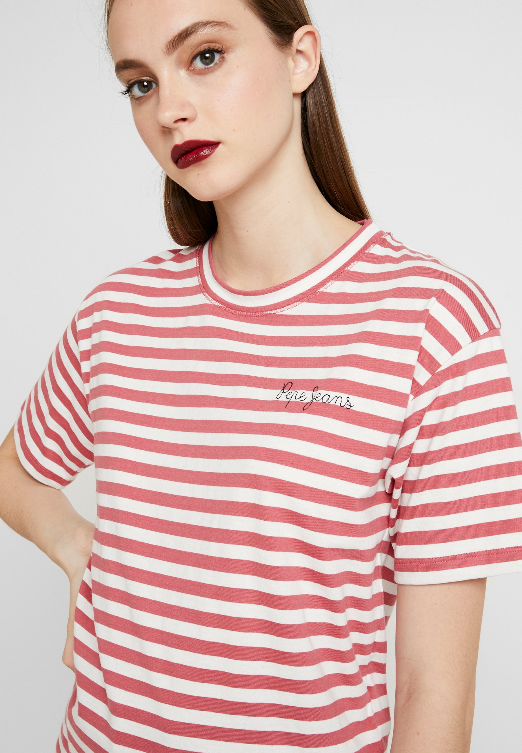 Pepe Jeans CLAIRE T shirts med print red dahlia Zalando.no Pepe Jeans MIRANDA - T-shirts med print - red