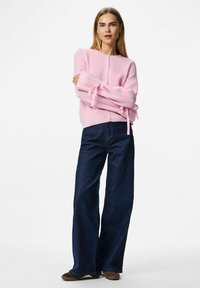 Pieces PCRIKKE - Adīta jaka - roseate spoonbill