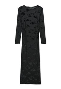 Robe longue noire en tissu doux avec un motif floral en relief légèrement texturé. Elle a des manches longues et un col rond.