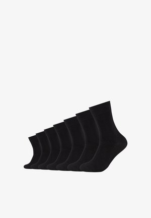 Schwarze Baumwollsocken in einer Reihe ausgestellt, mit gerippten Bündchen und glatter Textur, wobei jede Socke im knöchelhohen Design gehalten ist.