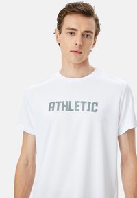 Koton - T-shirt z nadrukiem