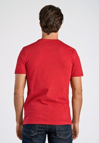Lindbergh TEE - Camiseta básica - true red
