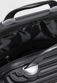 OCHNIK UNISEX czarny