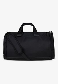 Juoda tvirto audinio sportinė kuprinė. Turi paminkštintas rankenas ir ilgą reguliuojamą dirželį. Užsegama užtrauktuku, minimalistinis dizainas.