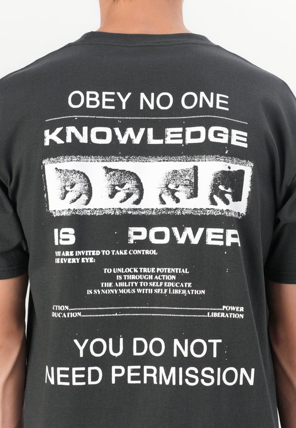 PERMISSION - Basic T-shirt4