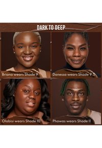 Neljän henkilön esittelemät meikkisävyt ruskealla taustalla: vaalea ihonsävy, harmaat hiukset; keskitummat sävyt; syvät, tummat sävyt; kirkkaan vihreät hiukset.