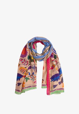 Lichtroze sjaal met kleurrijke bloemen- en vogelpatronen, blauwe en groene gestreepte randen, en een opgerolde blauw-beige gestreepte sectie.