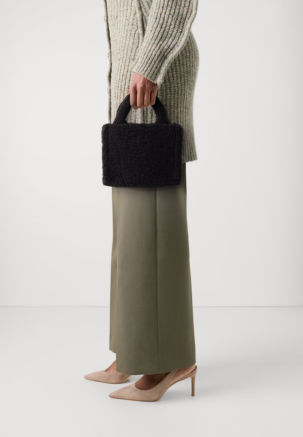 BETTY BAG MINI - Handbag - chocolate torte