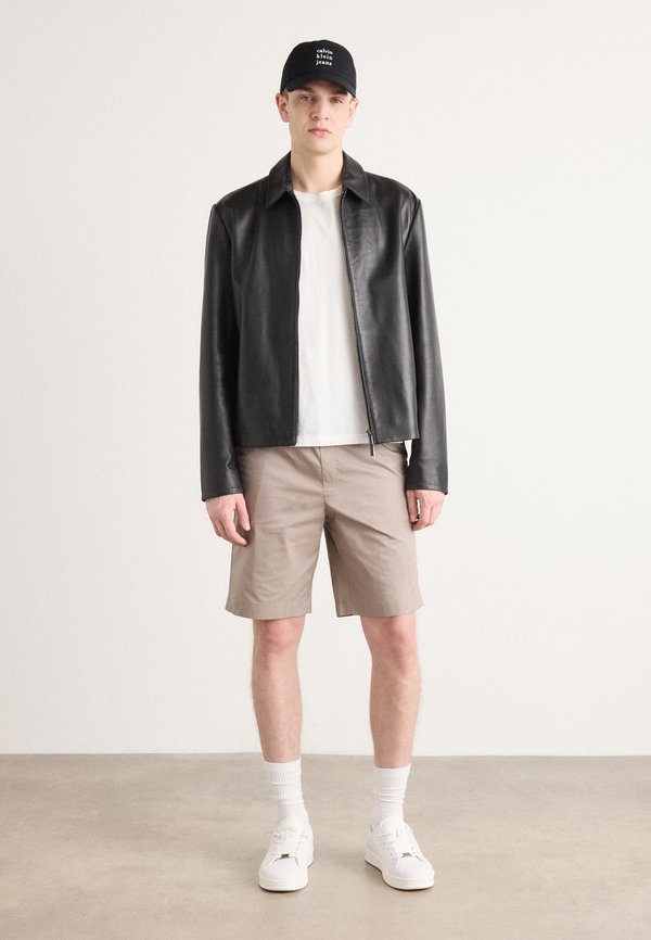 PULL UP - Shorts - cinder3