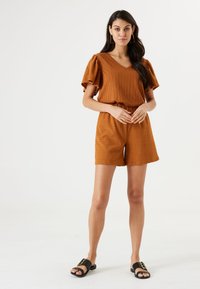 Garcia Bluse - roasted pecan