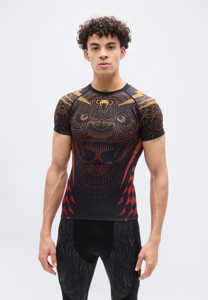 Venum QUETZAL RASHGUARDS - Apakškrekls - black/fury red/tangerine
