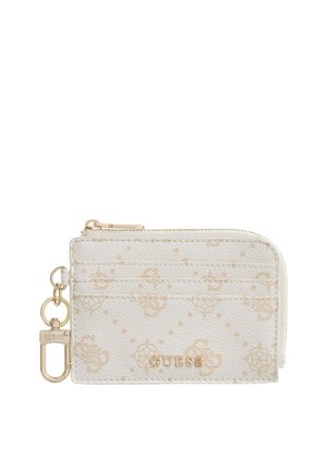 Petit portefeuille beige à motifs avec fermeture éclair dorée, attache porte-clés et logo GUESS à l'avant.