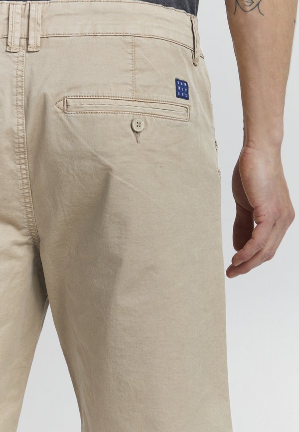 BHBRANKO REGULAR FIT - Shorts - crockery3
