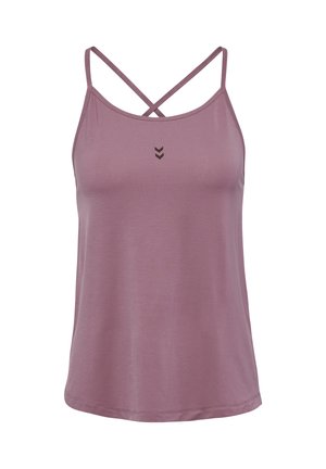 Camiseta sin mangas de color lavanda con tirantes cruzados y un pequeño gráfico de chevrón negro en la parte delantera, confeccionada con una tela suave y ligera.