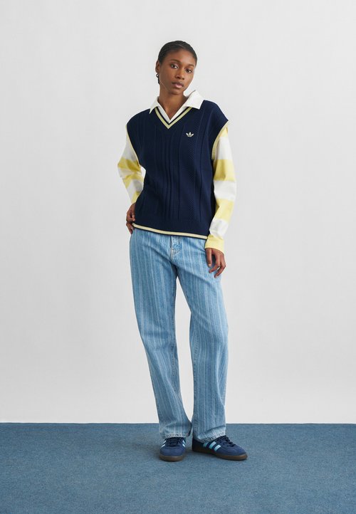 adidas Cable Knit Vest Asia SIzing 'Night Indigo' (Women's) — foto 2