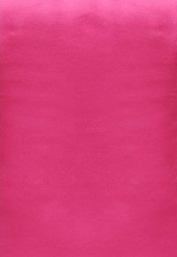 Surface lisse de couleur rose vif, uniforme et sans motifs ni détails matériels visibles. Design simple et minimaliste.