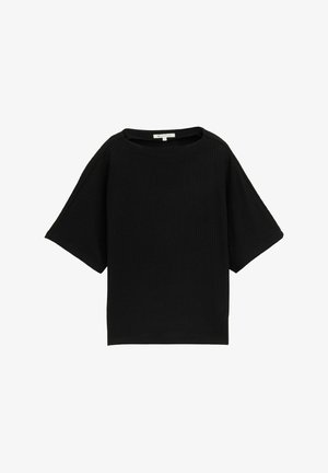 Črn, rebrast kratkolasni top s širokim, okroglim izrezom in sproščenim krojem. Mehak material, srednje dolžine, brez vidnih zaponk.