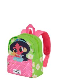 Mochila temática de Disney con un diseño floral verde, un bolsillo frontal con lunares rosas y estampado de personajes. Cuenta con tirantes acolchados rosas y cremallera.