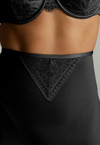 B by Ted Baker Tamprės – kelnės - black