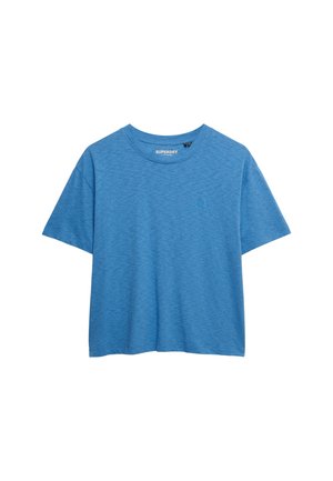 Niebieski T-shirt z krótkim rękawem i okrągłym dekoltem, o subtelnym melanżowym wzorze oraz małym, tonalnym logo na lewej piersi.