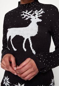 Pieces Strickpullover - black