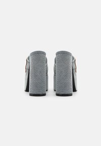 Thumbnail Image 6