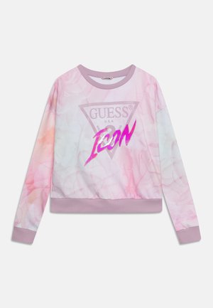 Różowo-biała bluza typu tie-dye z okrągłym dekoltem, długimi rękawami, logo "GUESS" w metalicznym szarym kolorze oraz napisem "ICON" w jaskrawym różowym.