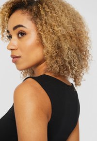Urban Classics SHORT CORSAGE - Top - black