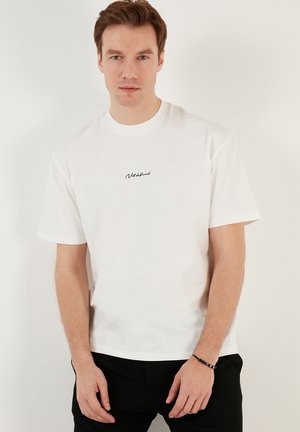 Basic T-shirt - white