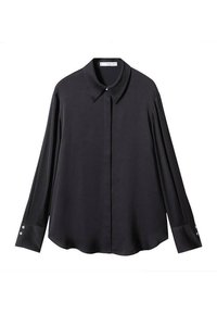 Blouse noire à manches longues avec col pointu, patte de boutonnage cachée et poignets boutonnés, présentée à plat sur fond blanc.