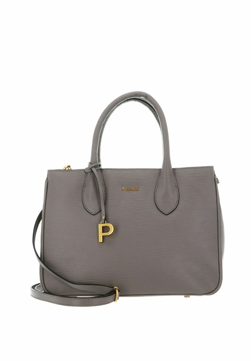 Sac à main en cuir gris avec double poignée, bandoulière amovible, pendentif logo "P" doré et surface texturée. Comprend des éléments métalliques polis.