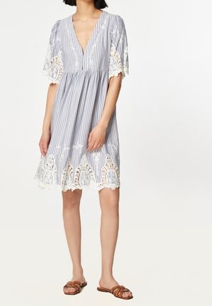 Vapaa-ajan mekko - light blue