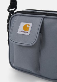 Carhartt WIP ESSENTIALS BAG SMALL UNISEX - Keresztpántos táska - dove grey
