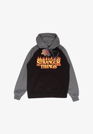Felpa nera e grigia con tasca a canguro, con grafica "STRANGER THINGS" in fiamme sul davanti. Realizzata in tessuto morbido.