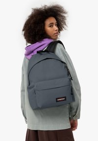 Eastpak PADDED PAK'R - Mochila - stormy grey