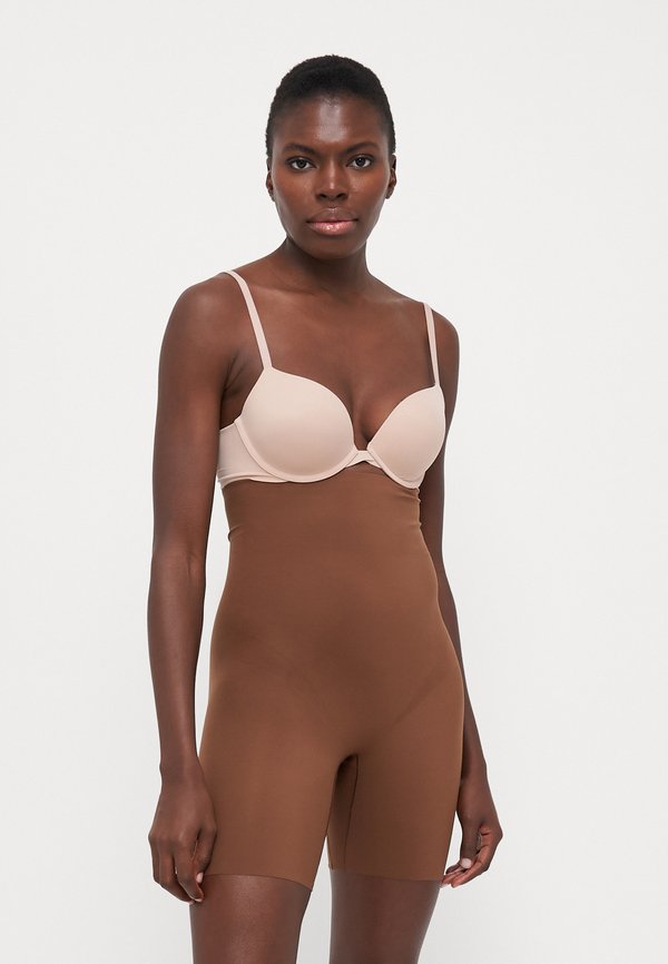 SHAPEWEAR SCULPTED FIRM MICRO THIGH SHORT STAY PUT STRETCH - Shapewear - sunstone3